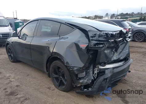 2026 Tesla Model Y Long Range Launch Series/Premium All-Wheel Drive from USA, damaged, VIN 7SAYGDEE3TF339998